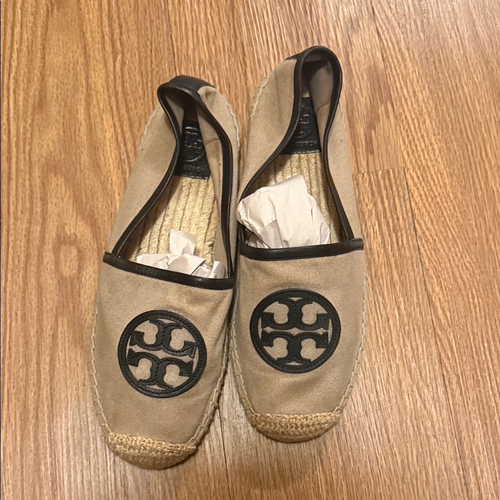 Tory Burch Beige and Black Espadrille Flats
